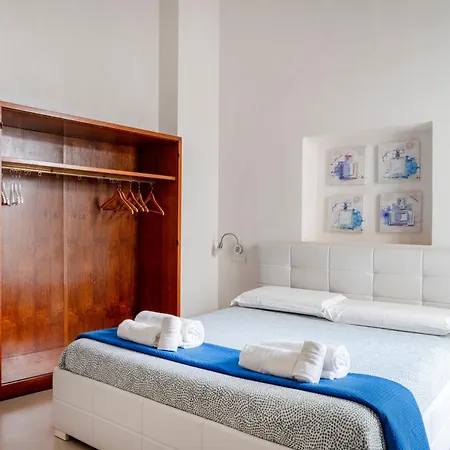 Hébergement de vacances Via Roma House , *